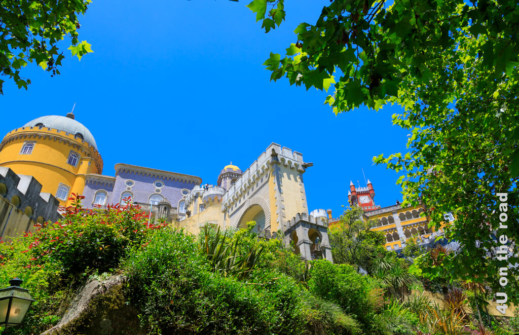 Blick auf den Palácio da Pena - Sehenswürdigkeiten von Sintra