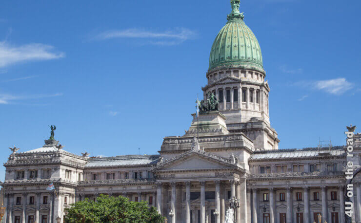 Das Feature Bild Buenos Aires zeigt den National Kongress
