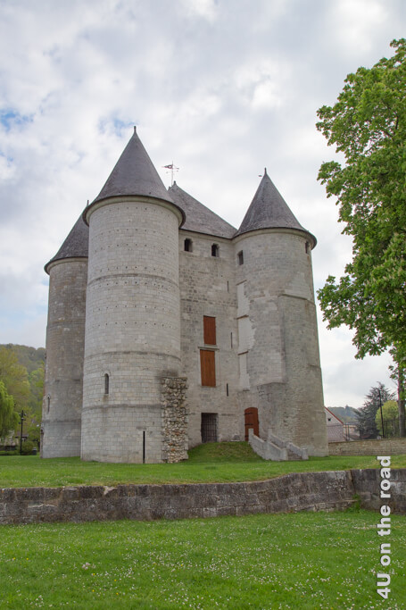 Les Tournelles ist eine Festung in Vernon mit vier Türmen und einem Wohnturm in der Mitte. 