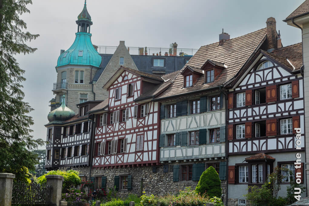 Früher war Arbon, die Stadt am Bodensee, von einer mächtigen Stadtmauer geschützt., auf der dann später auch Häuser errichtet wurden.